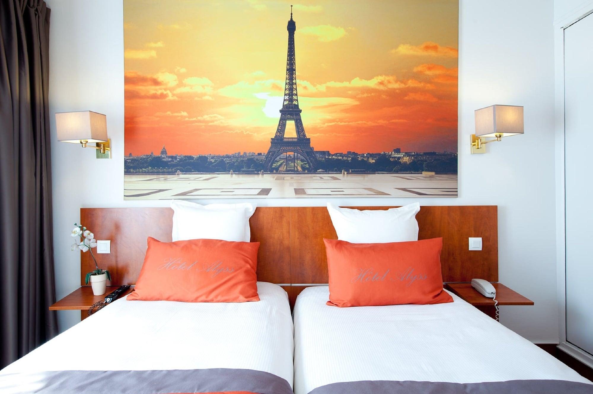 Alyss Saphir Cambronne Eiffel Parijs
