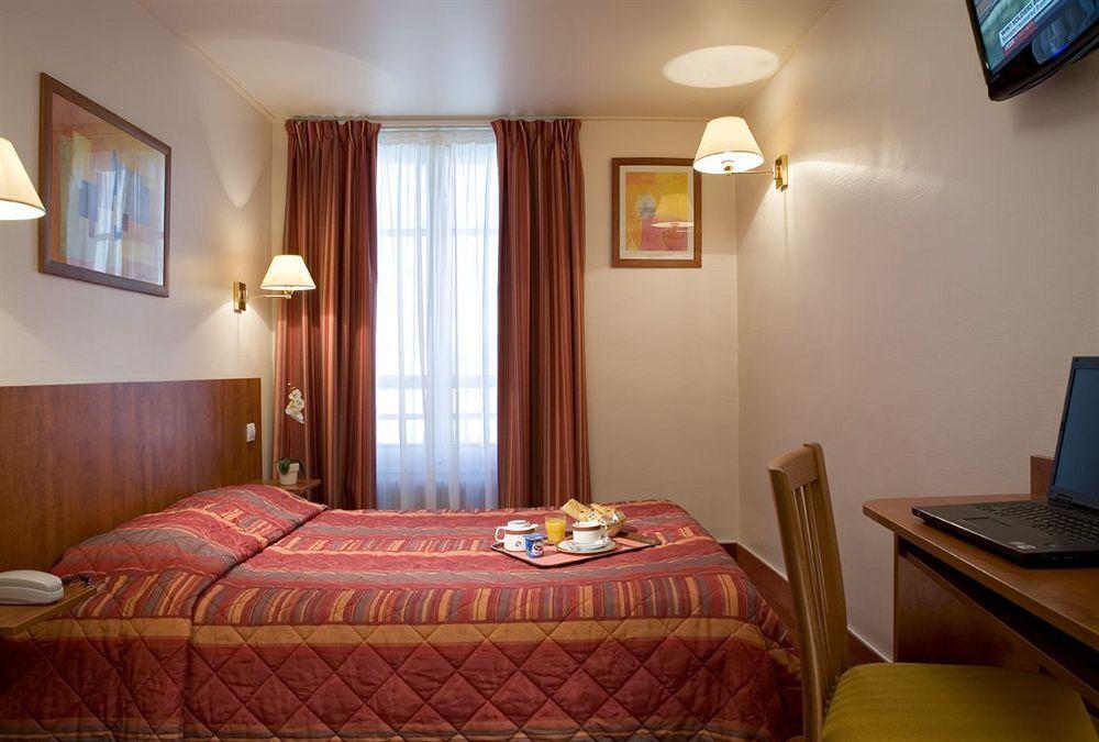 Alyss Saphir Cambronne Eiffel Hotel Parijs